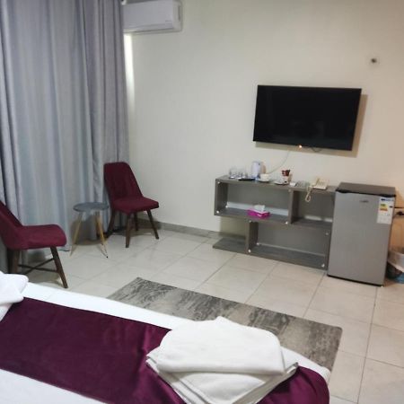 Golden Plaza Hotel Amman Exterior photo